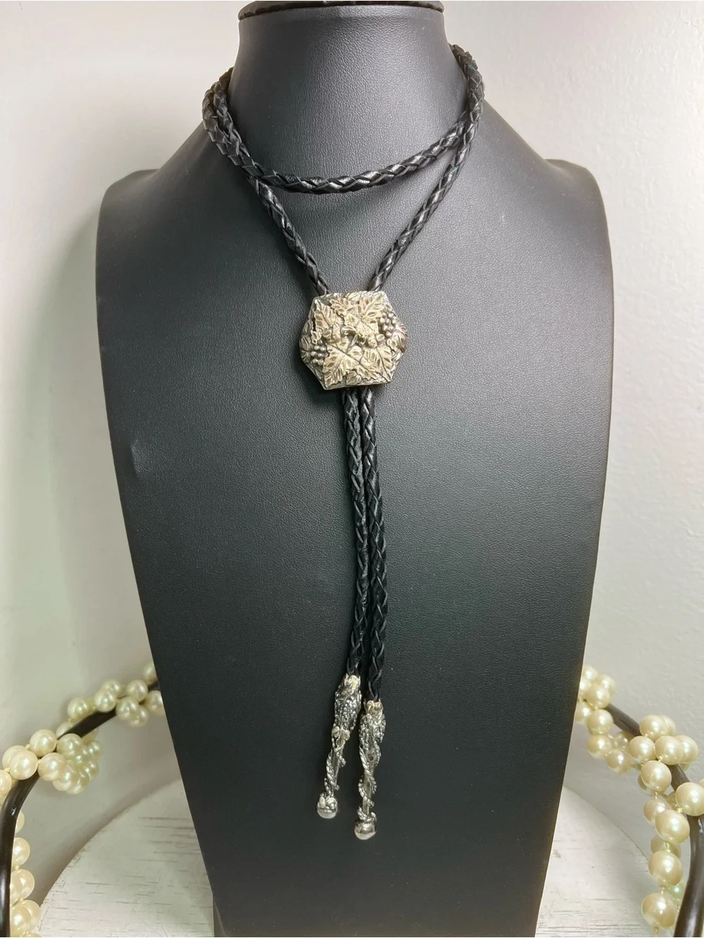 Vintage Black Hills Sterling Silver Bolo Tie Acorn & Leaf Design D8